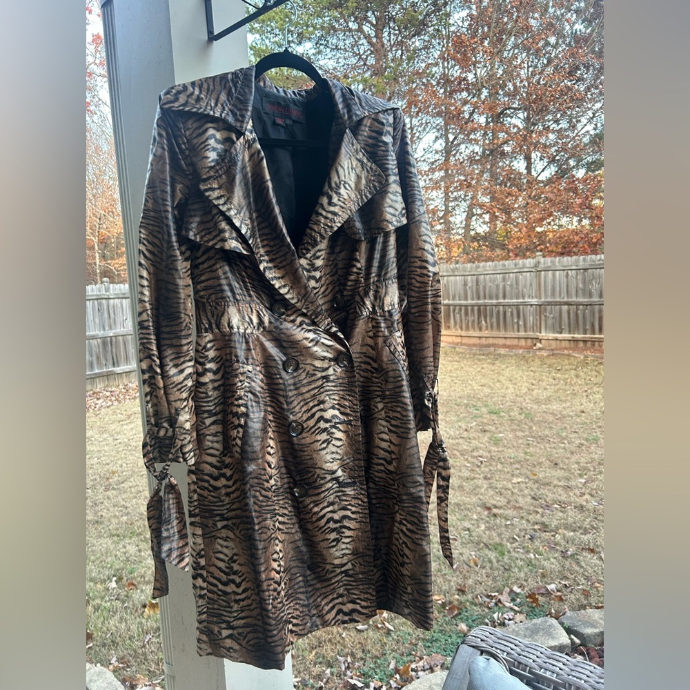 Vintage Simon Chang women cheetah print windbreaker coat ￼